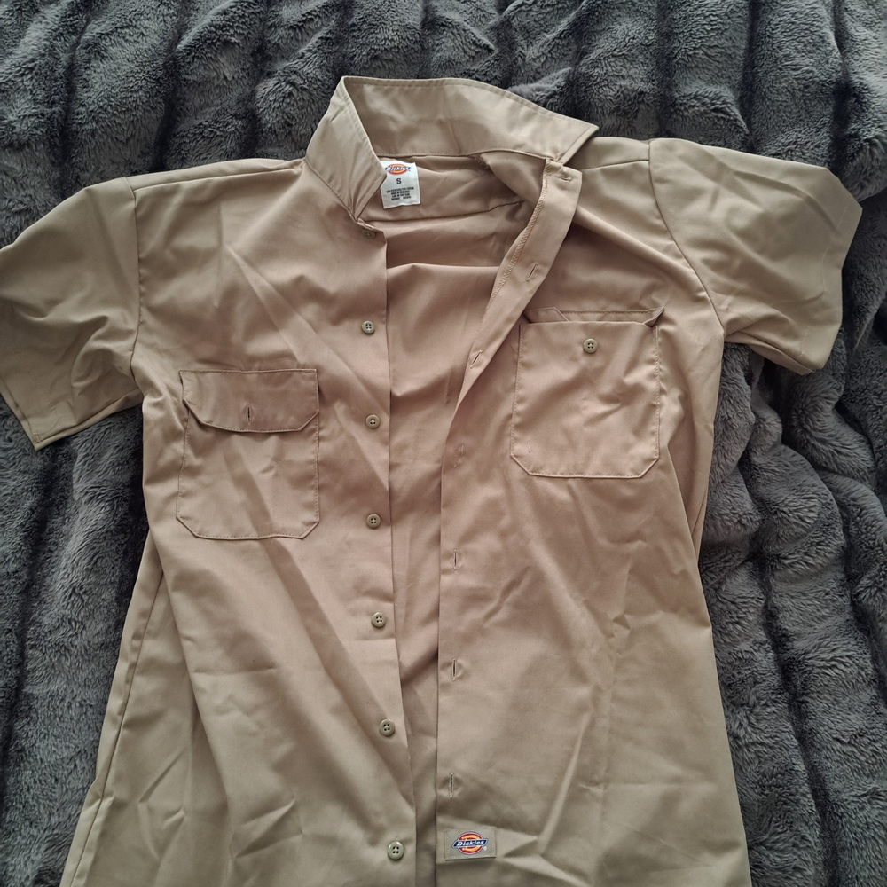 Dickies Men's Casual Tan Button Down Shirt